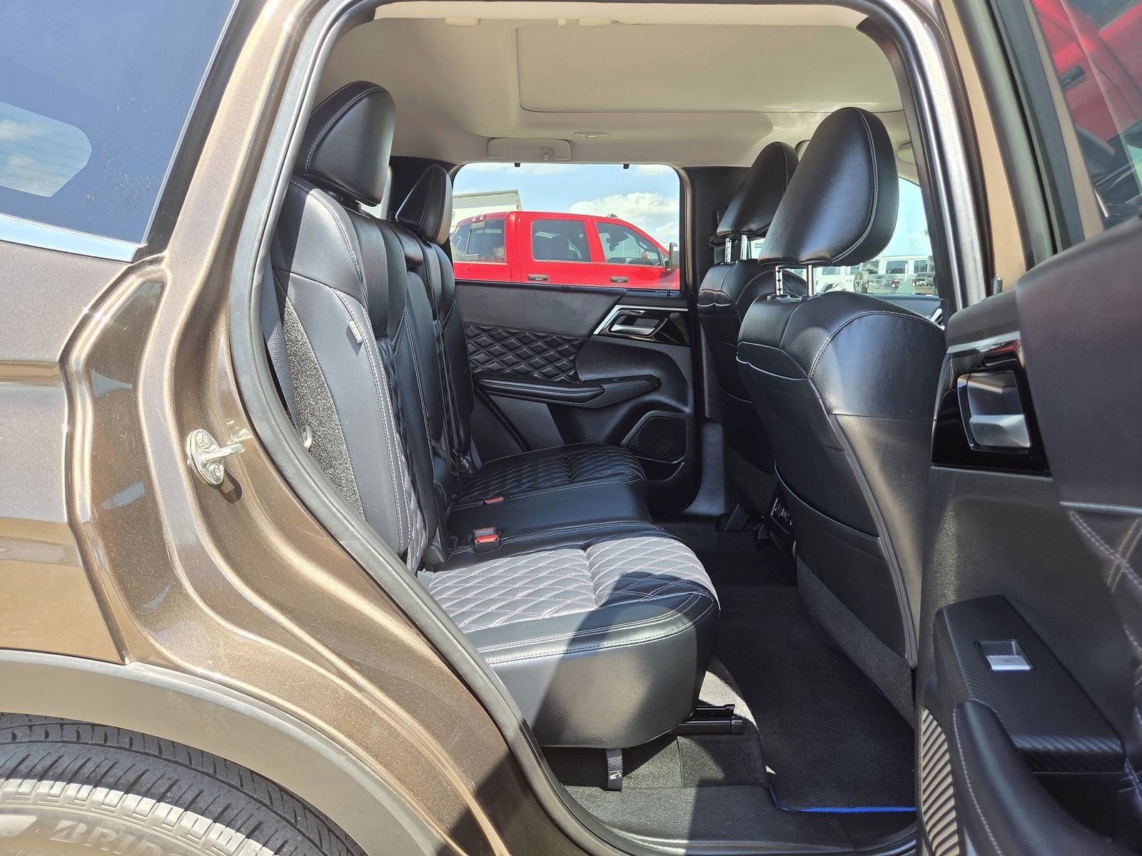 2024 Mitsubishi Outlander Plug-In Hybrid SEL