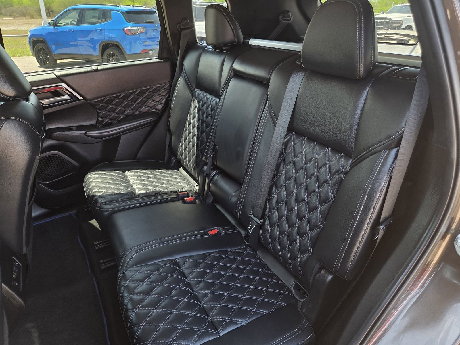 2024 Mitsubishi Outlander Plug-In Hybrid SEL