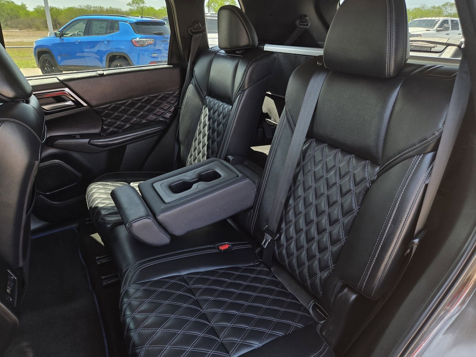 2024 Mitsubishi Outlander Plug-In Hybrid SEL