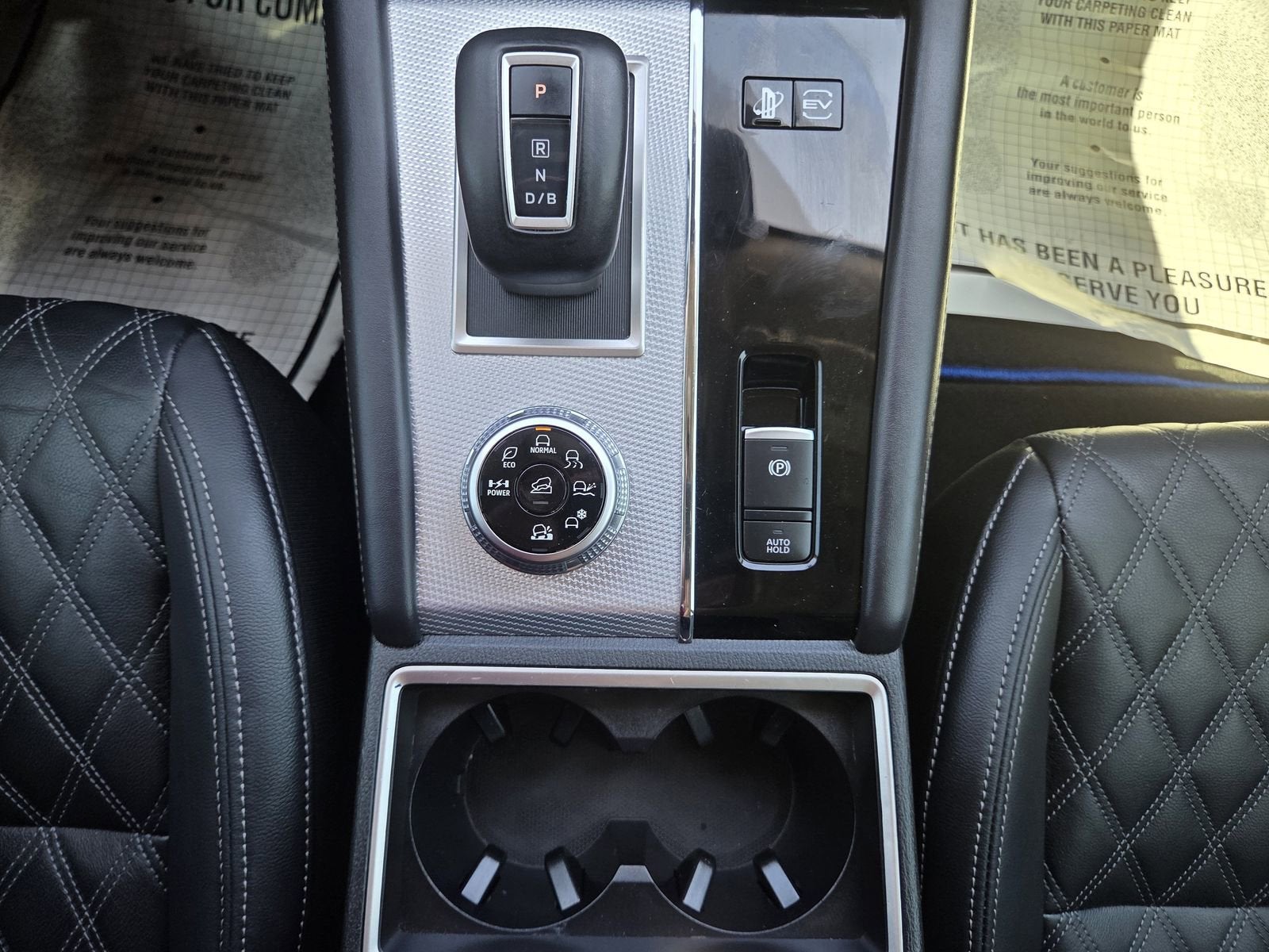 2024 Mitsubishi Outlander Plug-In Hybrid SEL