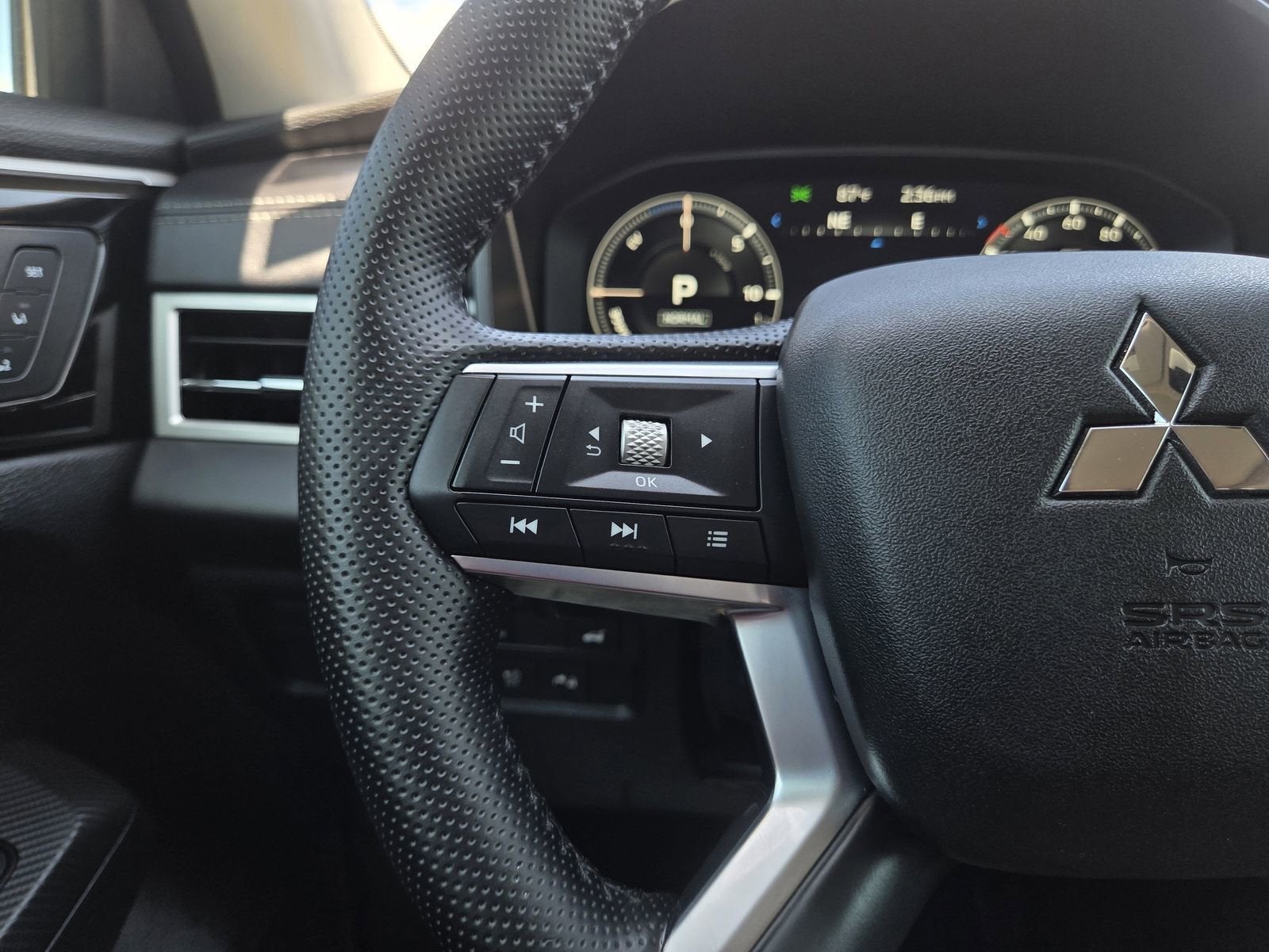 2024 Mitsubishi Outlander Plug-In Hybrid SEL