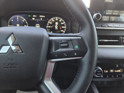 2024 Mitsubishi Outlander Plug-In Hybrid SEL