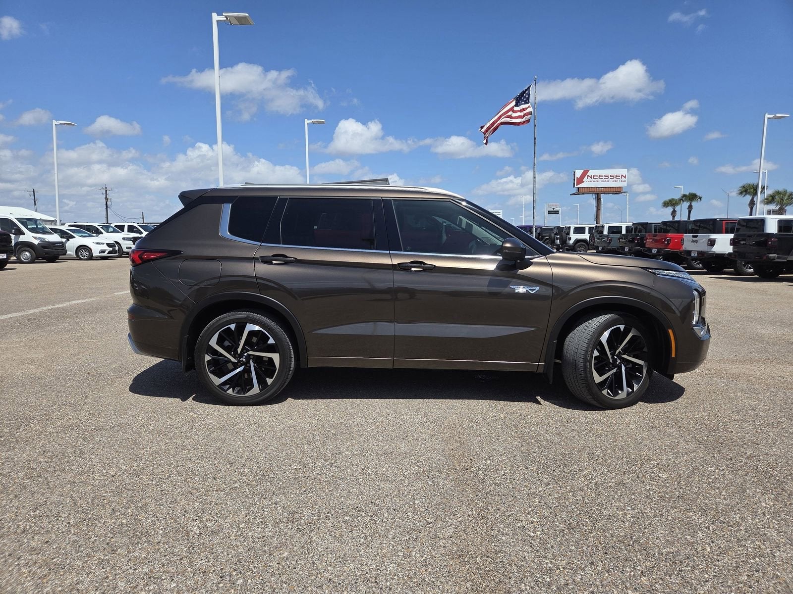 2024 Mitsubishi Outlander Plug-In Hybrid SEL