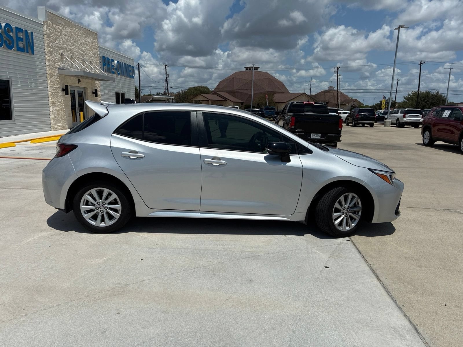 2026 Toyota Corolla Hatchback SE