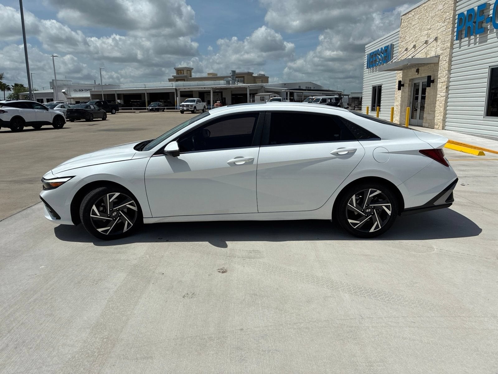 2024 Hyundai Elantra Limited