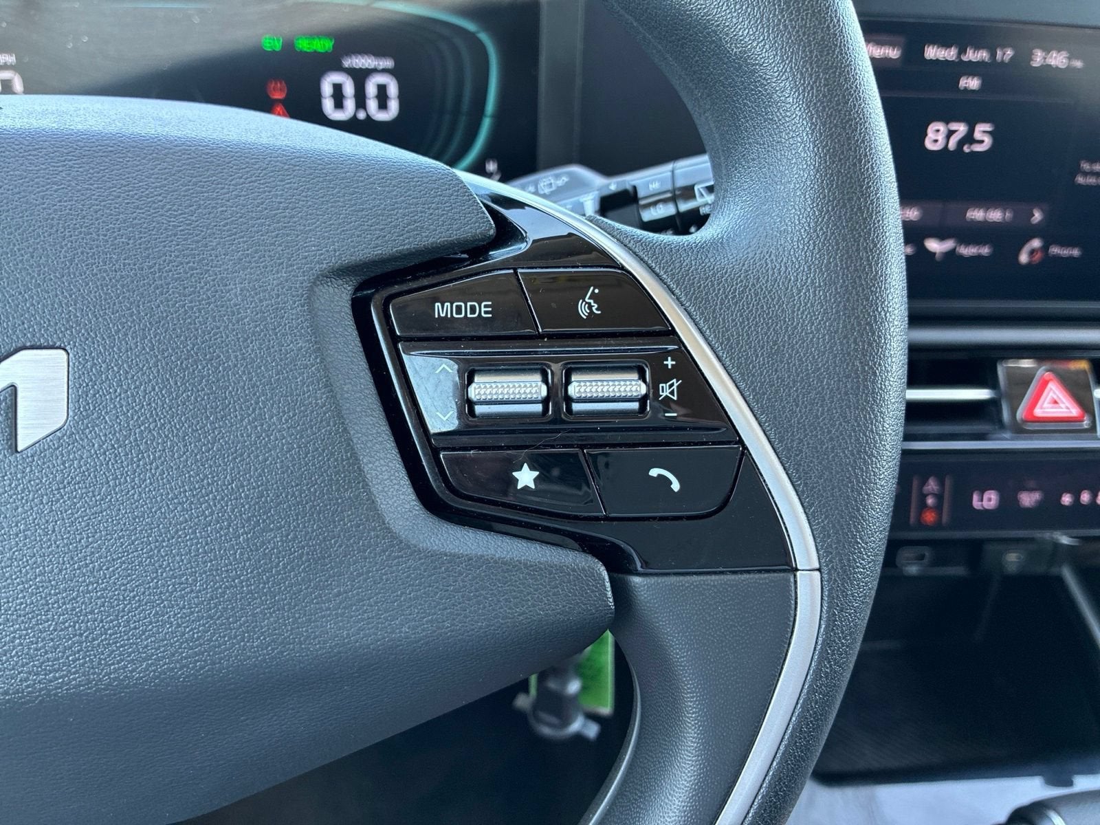 2024 Kia Niro LX