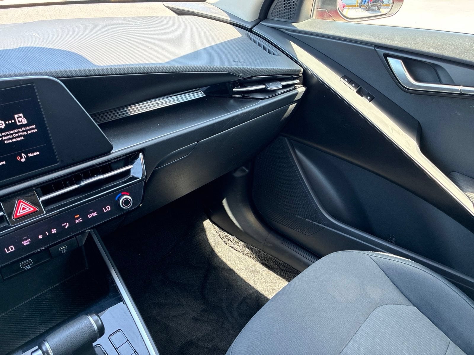 2024 Kia Niro LX