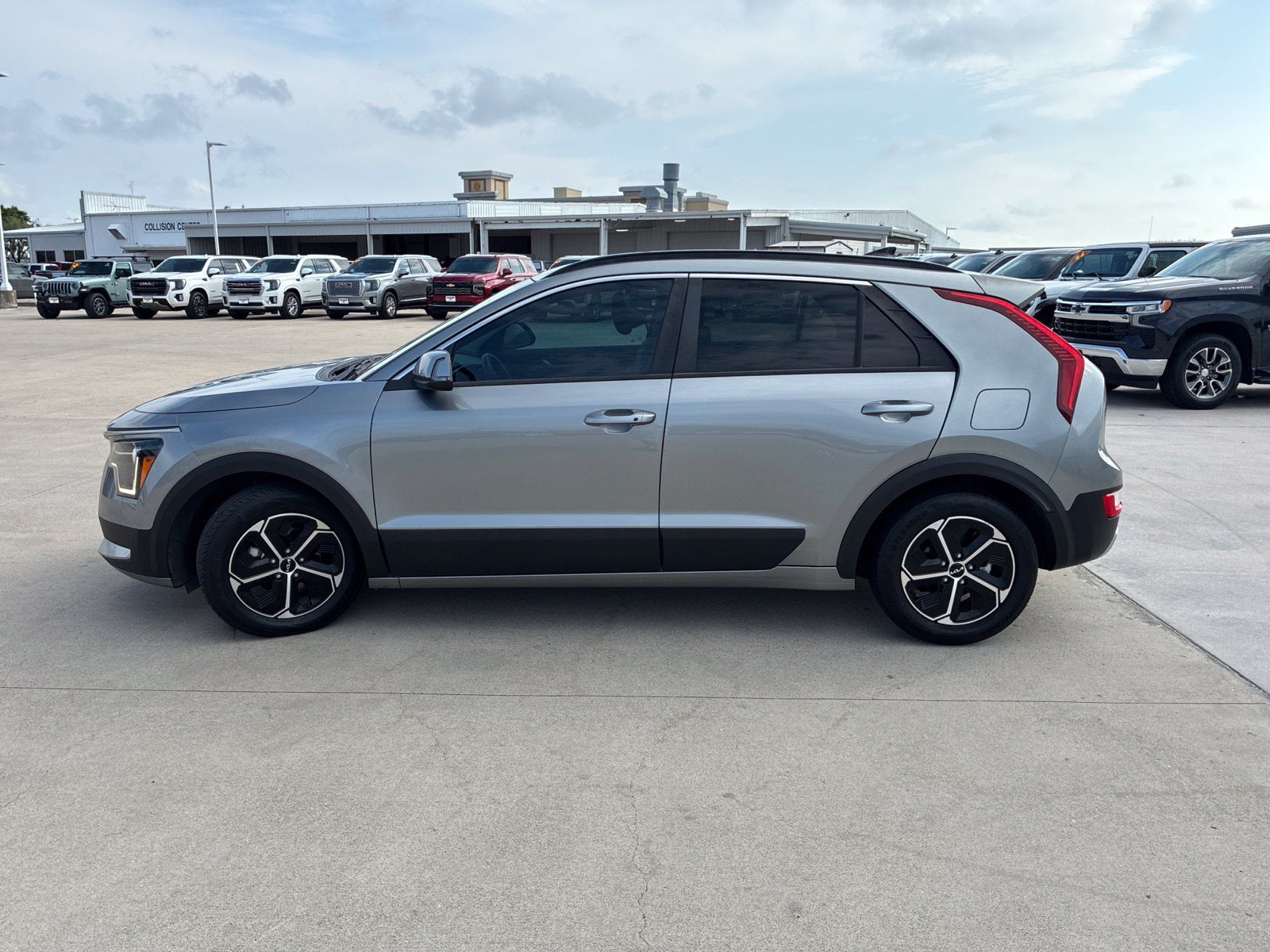 2023 Kia Niro EX