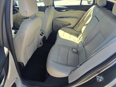 2018 Buick Regal Sportback Essence
