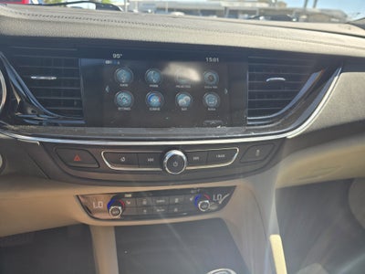 2018 Buick Regal Sportback Essence