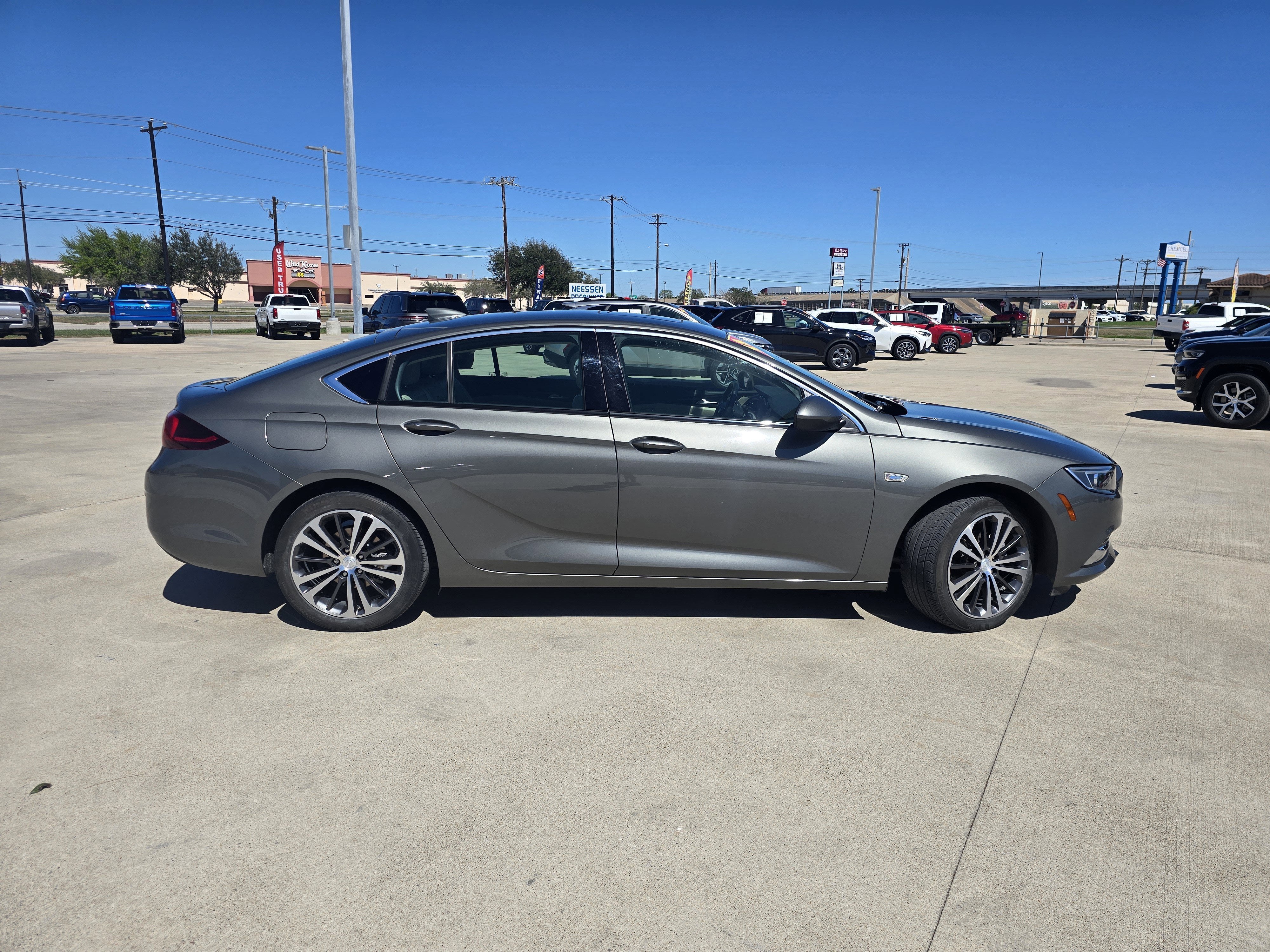 2018 Buick Regal Sportback Essence