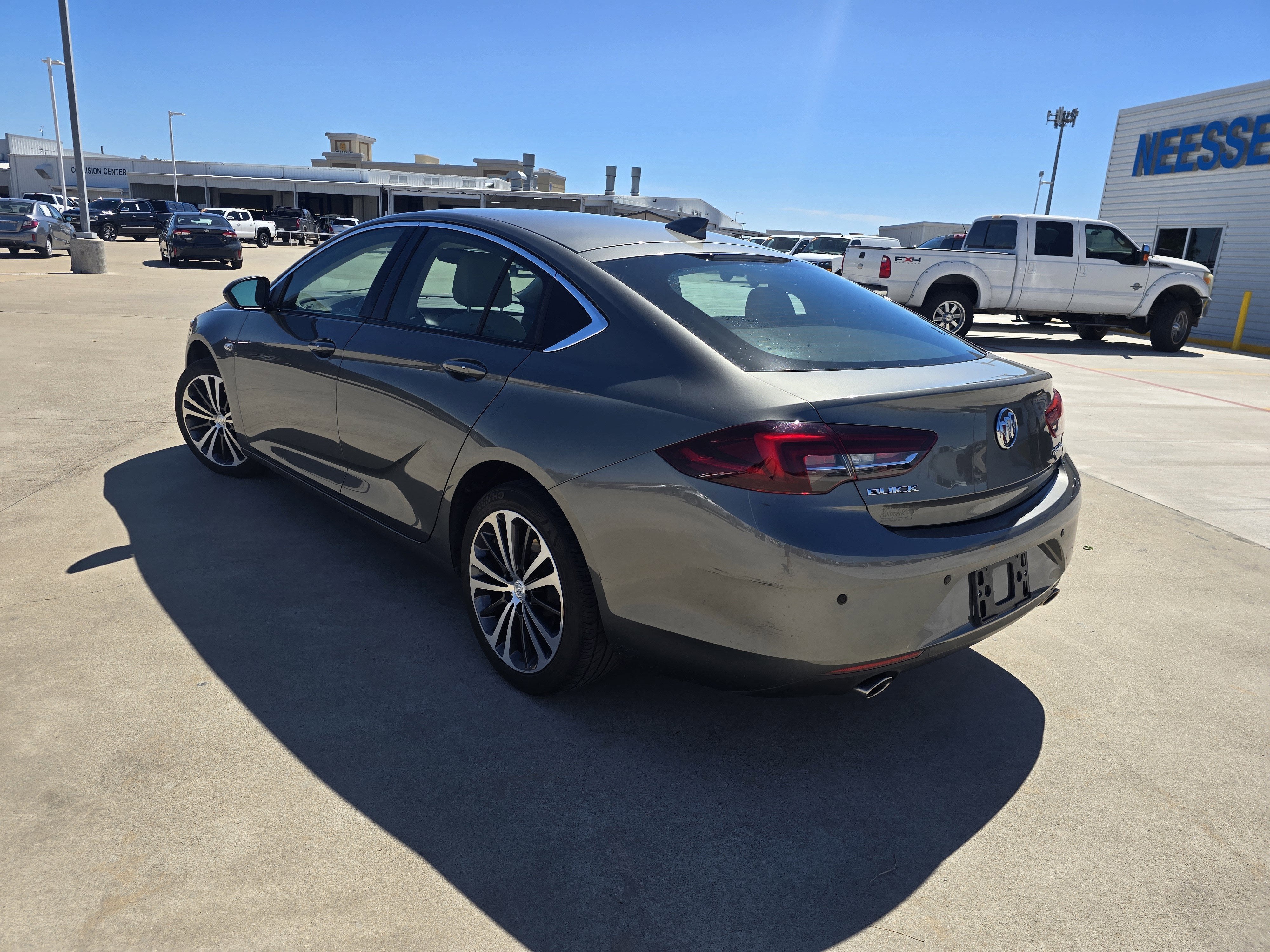 2018 Buick Regal Sportback Essence